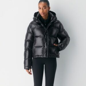 Aritzia The Super Puff™ Shorty - Hi-Gloss